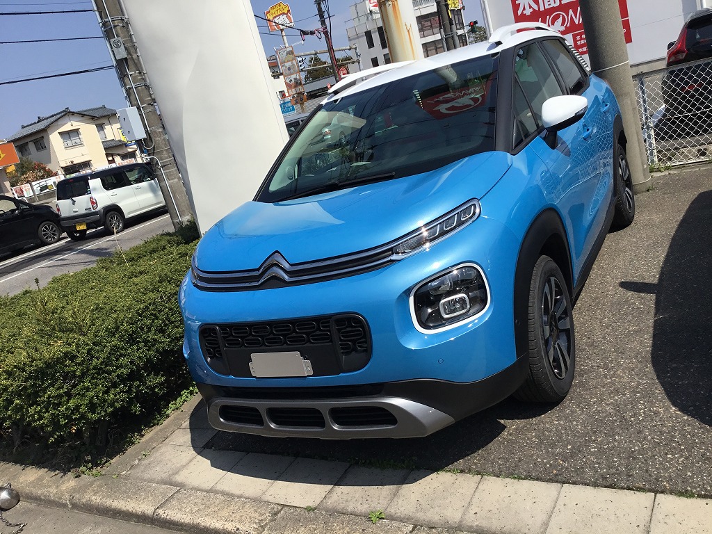 C3 AIRCROSS SHINE新色入荷いたしました。