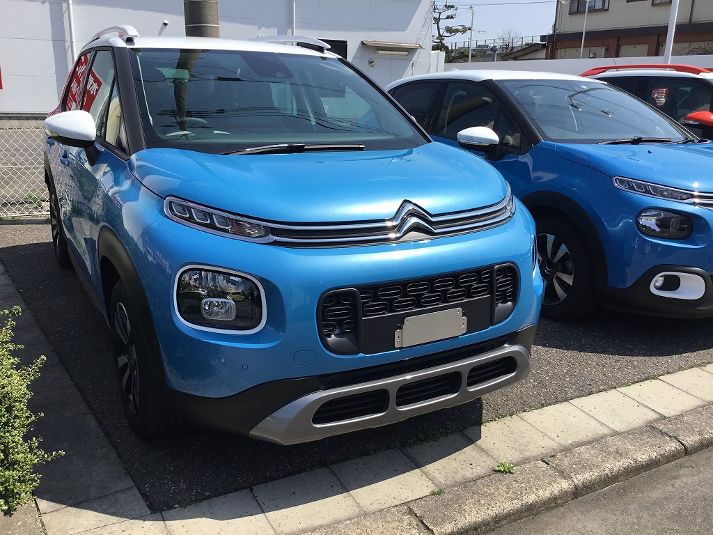 C3 AIRCROSS SHINE新色入荷いたしました。