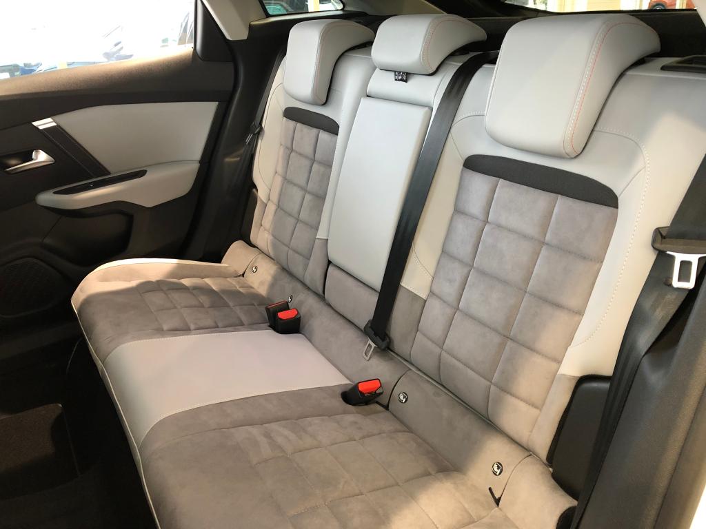 🚗上質でやさしい走り。新しくなったC4、女性にもおすすめの一台
