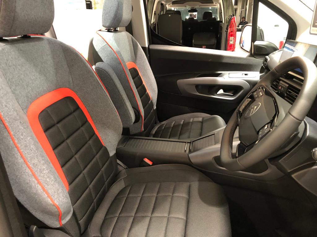 【今がラストチャンス】ベルランゴ アクアグリーン特別仕様車 新潟向けに確保しました。