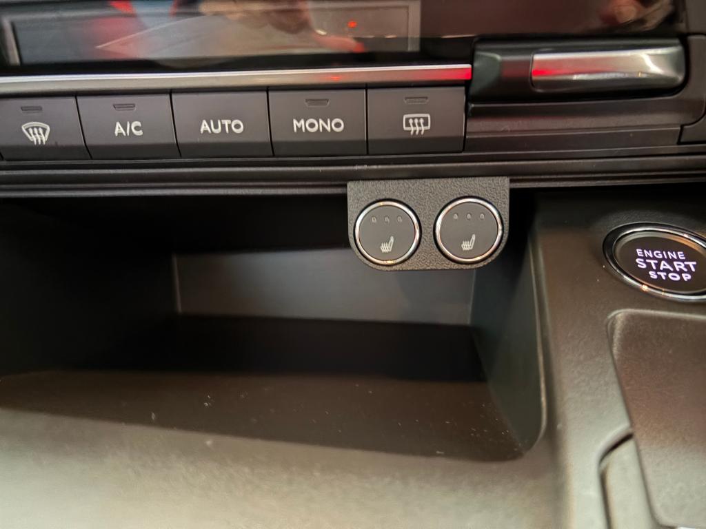 この時期うれしいシートヒーター装着！