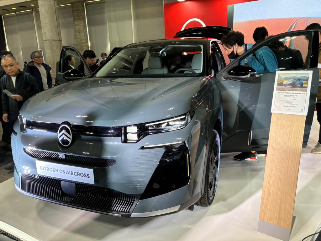 【先行チェック】新型シトロエンC5エアクロスに“ハイブリッド”登場？オーナー様から写真いただきました。