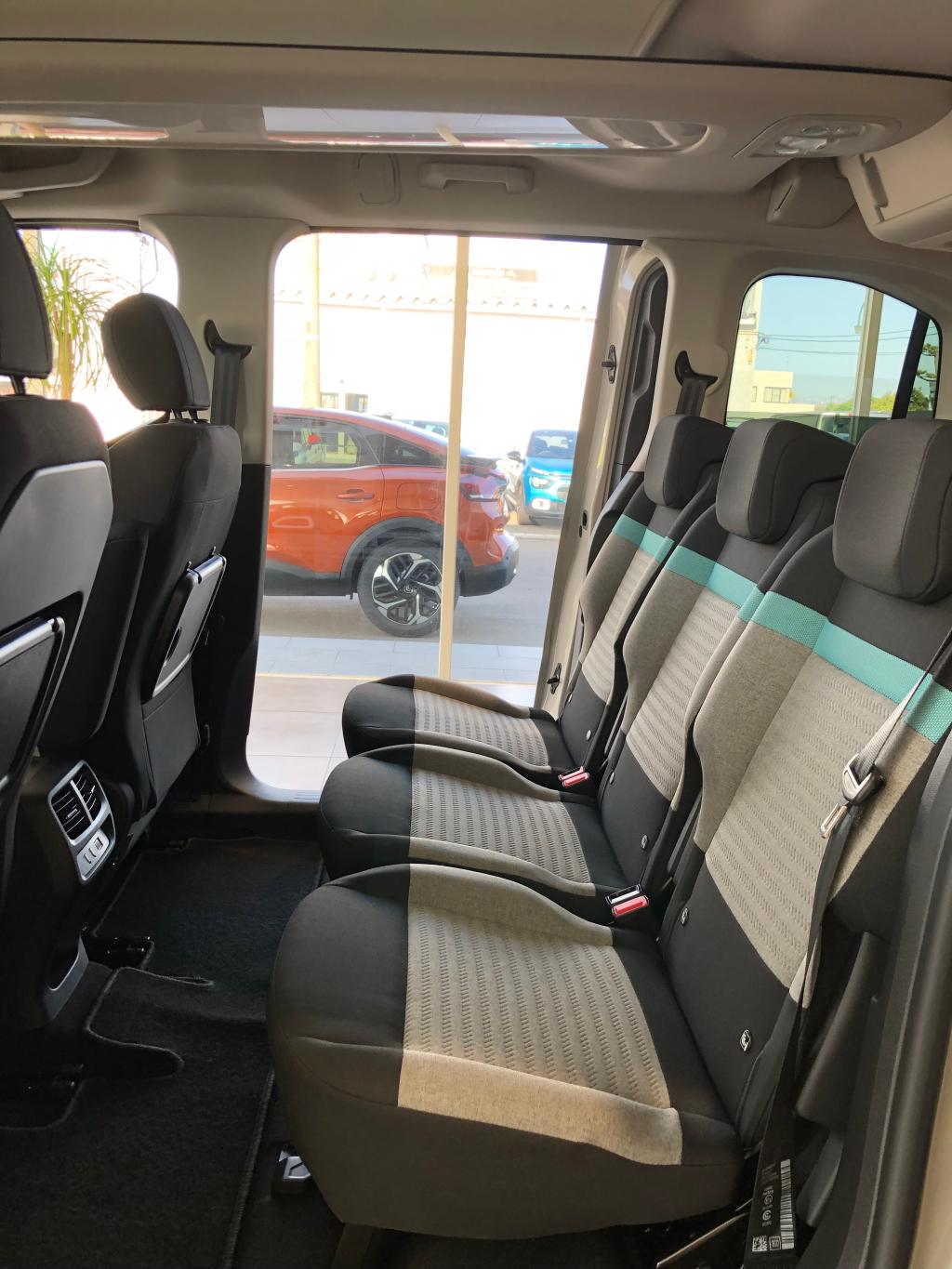 展示車入れ替わりました