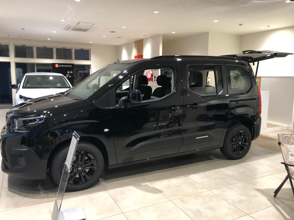 BERLINGO Black Edition