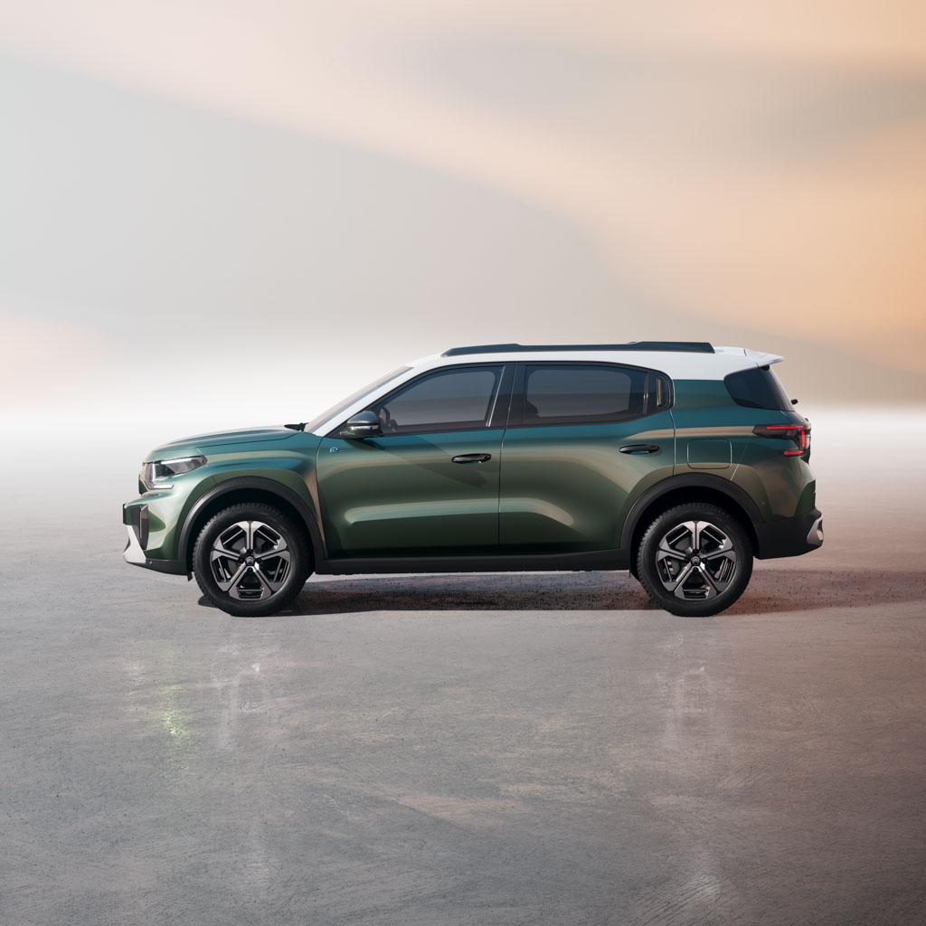 🚗✨ 新型C3 AIRCROSS 日本発売！ “このサイズで7人乗り!?” 新しい選択肢🚗✨